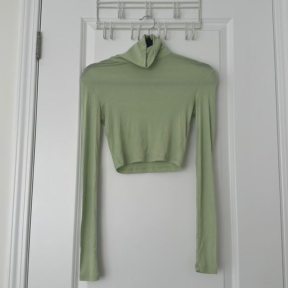 Sunday Best Freshman Cropped Turtleneck Green (XS) - Picture 1 of 4